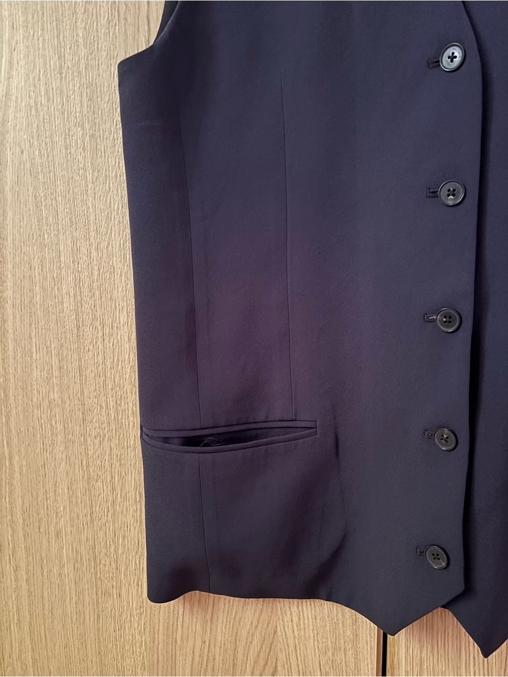 Babaton x ARITZIA Tailored Vest - Picture 2 of 5
